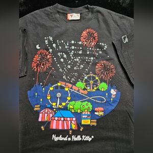 Hypeland/Hello Kitty T Shirt Size XL